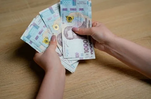 Грошова допомога до дня Незалежності України: як отримати допомогу