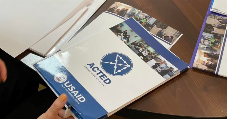 Французька гуманітарна організація ACTED надає грошову допомогу