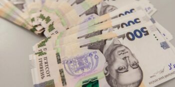 Грошова допомога від Карітас. Хто і де може одноразово отримати 10800 грн — як подати заявку