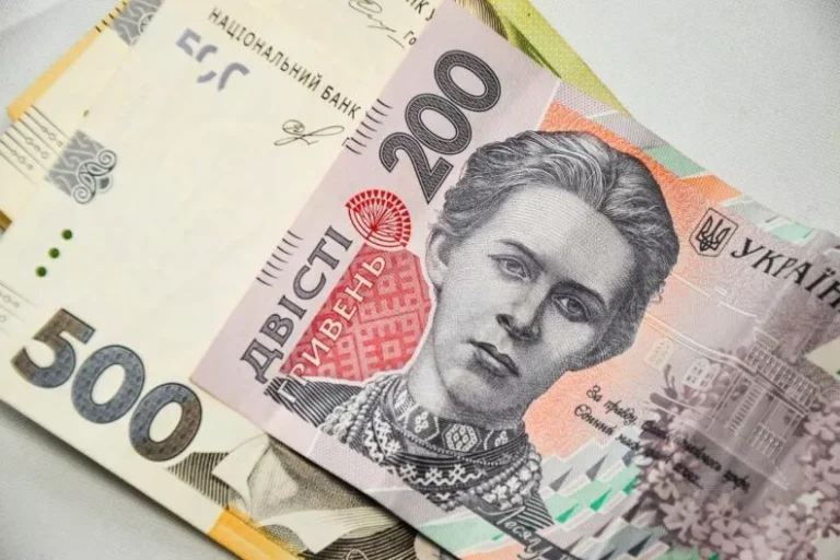 Кому у квітні надійдуть гроші від МБФ “ЮНІСЕФ”
