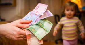 Програма «єСадок»: виплати для працюючих батьків планують звільнити від податків
