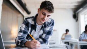 Вступ 2026: як абітурієнтам із ТОТ отримати вищу освіту в Україні без НМТ