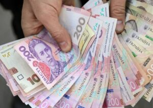 Грошова допомога у розмірі 25000 грн та ваучери на придбання товарів
