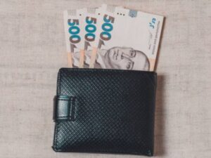 Майже 35 тисяч людей отримають грошову допомогу від 800 до 1500 гривень у травні