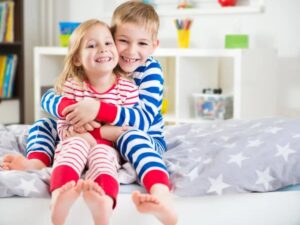 Відкрита онлайн-реєстрація на отримання дитячих піжам