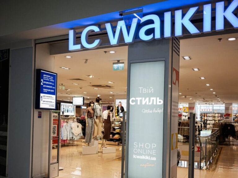 Відкрита реєстрація на отримання нового одягу від LC Waikiki