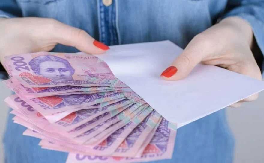10 800 грн на людину: хто отримає грошову допомогу від США