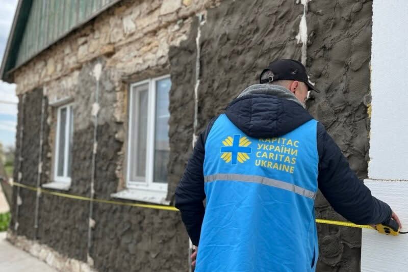Нова допомога: гроші, фізична підтримка, юридичні консультації – куди звертатися