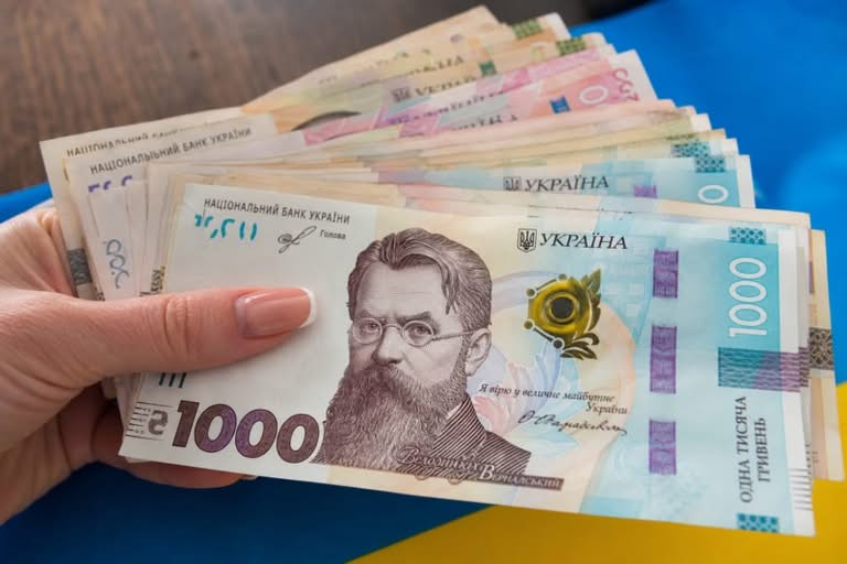 Хто з українців отримає вже у серпні 10.800 грн на людину? Деталі реєстрації