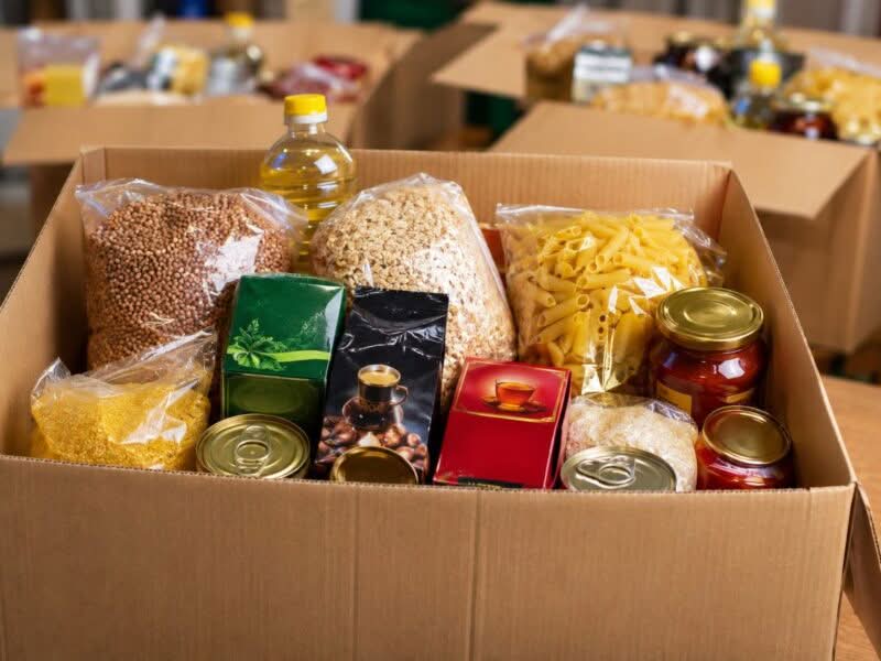 Відкрита онлайн-реєстрація на отримання продуктових пакунків