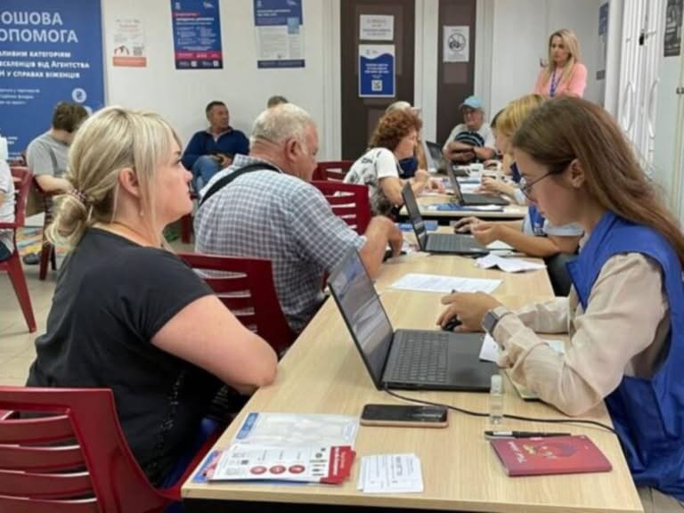 Відкрито запис в чергу на отримання грошової допомоги від УВКБ ООН