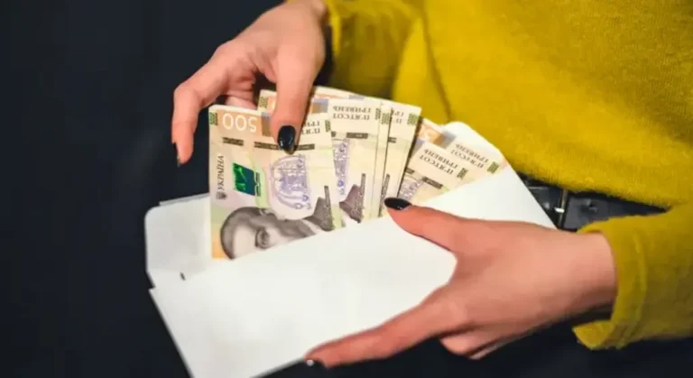 Виплати 10800 гривень: реєстрація на грошову допомогу розпочалась