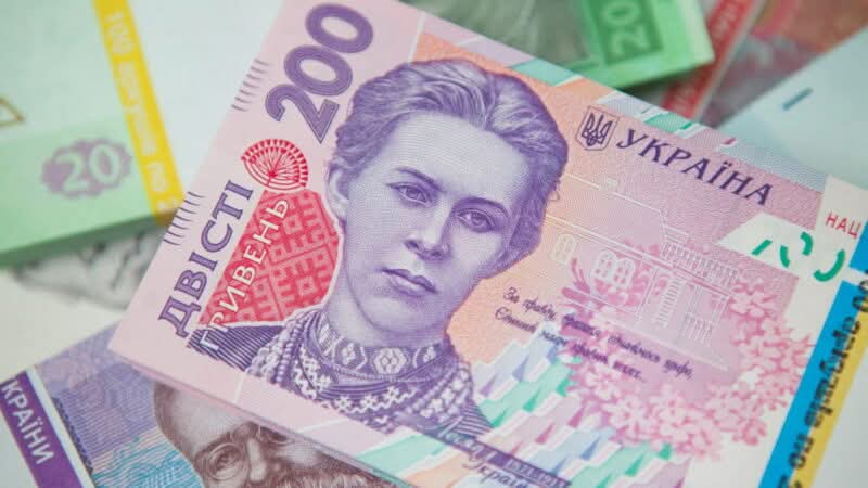 Грошова допомога від 10 800 до 12 300 грн: хто може отримати виплати в Україні