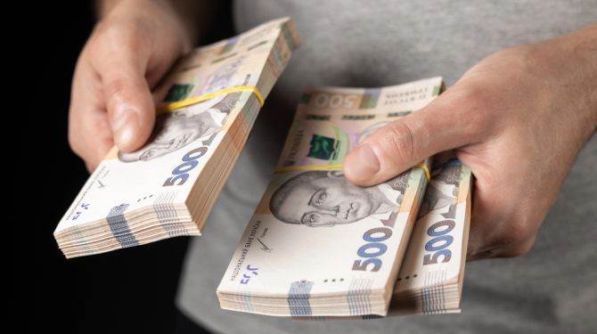 Фінансова допомога українцям: відкрито реєстрацію на 10 800 та 19 400 грн — хто може отримати виплати
