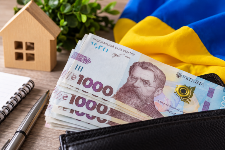 Грошова допомога — до 10 800 грн на кожну людину в родині: відкрито реєстрацію