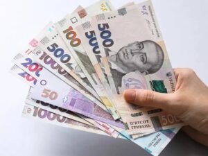Людям з інвалідністю по зору виплачують до 600 гривень допомоги: як отримати