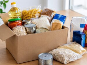 Продовольча допомога для ВПО: хто може отримати продуктові набори
