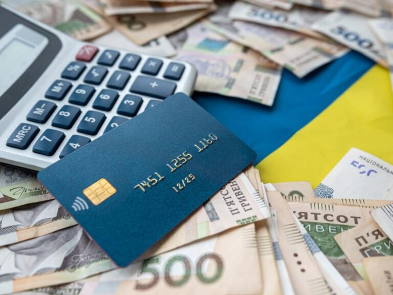 Субсидія на опалювальний сезон: кому виплату призначать автоматично, а кому потрібно подати заяву